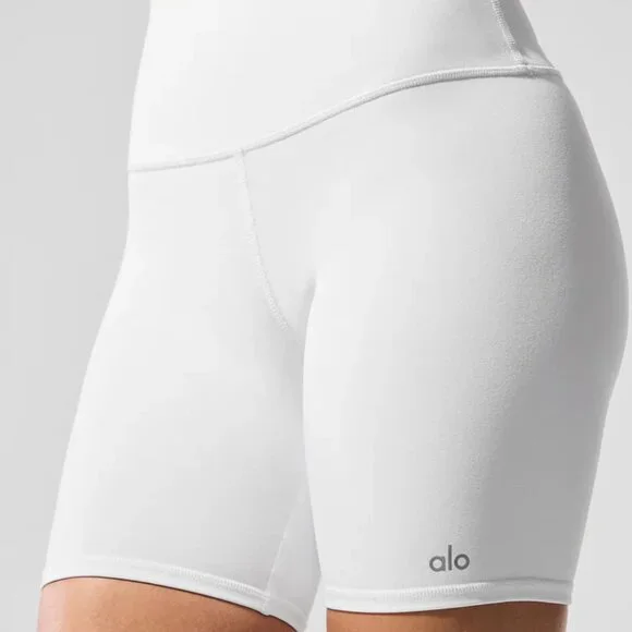 Alo Yoga 7" High-Waist Biker Short - Picture 3 of 3